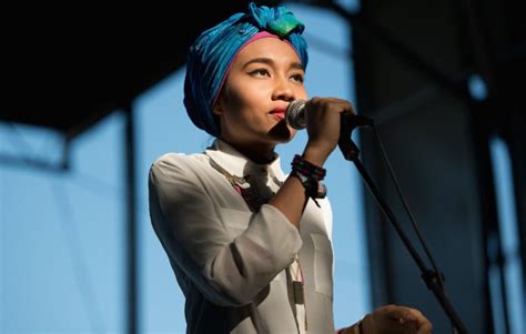 Le Concert Electrique de Yuna: Une Nuit Malaysian Enchantée à Paris!